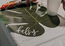 Load image into Gallery viewer, Palm Leaf Place Cards

